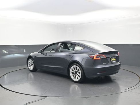 Used 2021 Tesla Model 3 Standard Range Plus RWD image 8