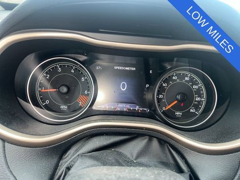 Used 2015 Jeep Cherokee Limited image 10