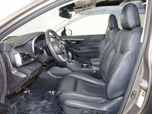 Used 2023 Subaru Outback Limited image 12