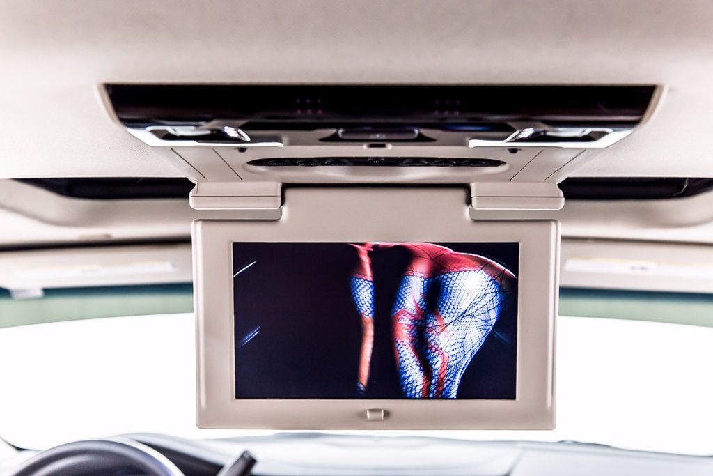 Used 2019 Cadillac Escalade Premium Luxury RWD image 16