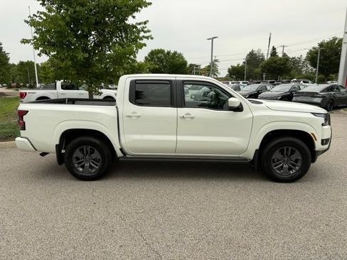 Certified 2025 Nissan Frontier SV w/ SV Convenience Package AWD/4WD image 4