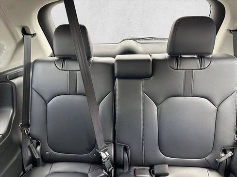 Used 2024 Honda Pilot Touring image 21