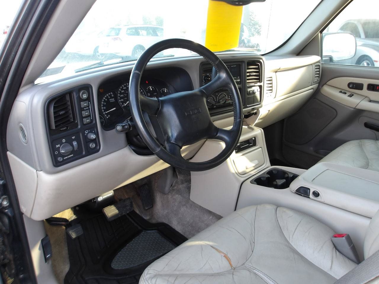 Used 2002 GMC Yukon XL SLT AWD/4WD image 9