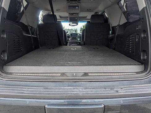 Used 2019 Chevrolet Suburban Premier AWD/4WD image 30