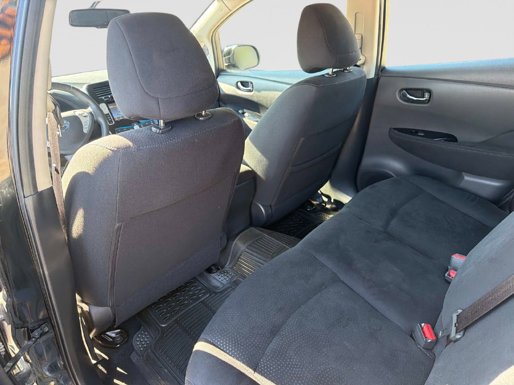 Used 2017 Nissan Leaf SV w/ Premium Package FWD image 16