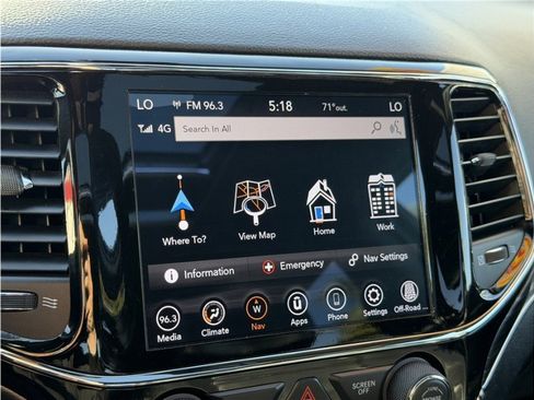 Used 2020 Jeep Grand Cherokee Limited w/ Luxury Group II image 47