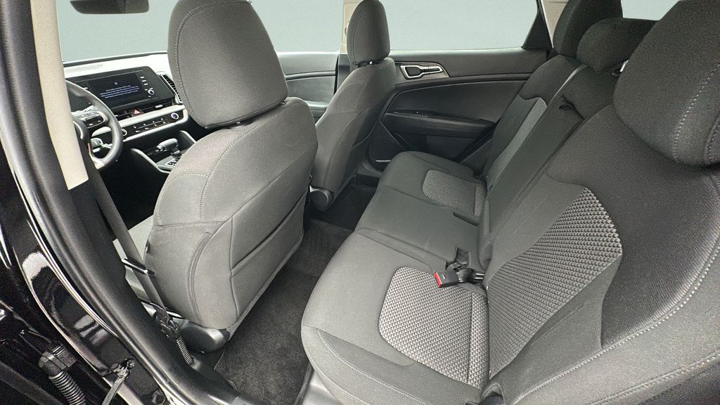 Used 2023 Kia Sportage LX AWD/4WD image 10