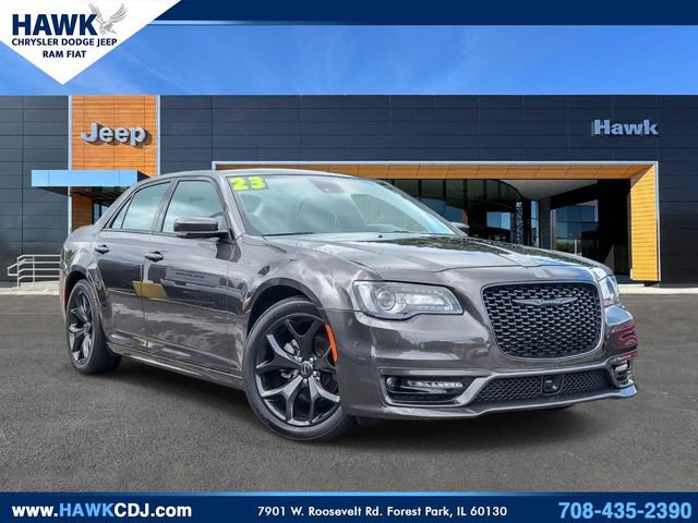 Used 2023 Chrysler 300 Touring L w/ Safetytec Plus Group RWD image 1