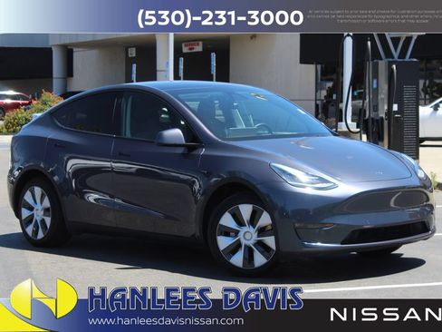 Used 2021 Tesla Model Y Long Range AWD/4WD image 1