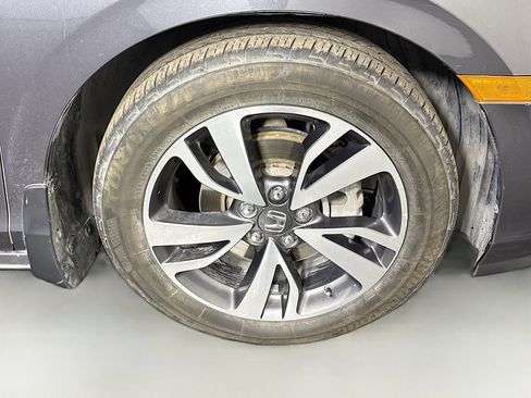 Used 2023 Honda Odyssey Touring image 30