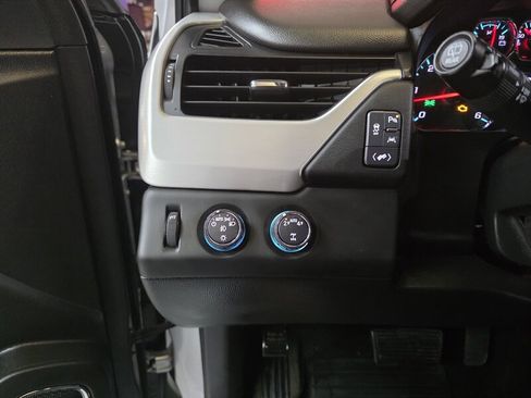 Used 2017 GMC Yukon SLE w/ Convenience Package image 5