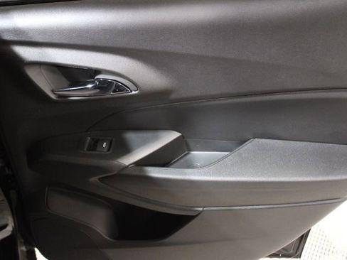 New 2026 Chevrolet Trax RS w/ Sunroof Package FWD image 27