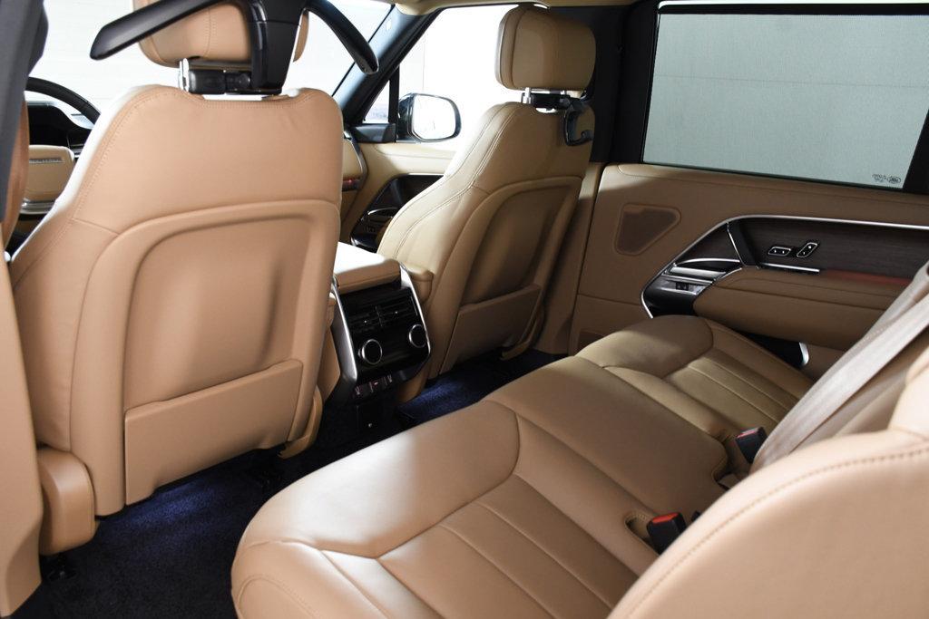 New 2026 Land Rover Range Rover Long Wheelbase SE AWD/4WD image 26