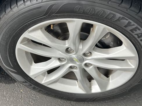 Used 2018 Chevrolet Malibu LT FWD image 15