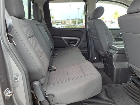 Used 2015 Nissan Titan SV w/ SV Value Truck Package AWD/4WD image 16