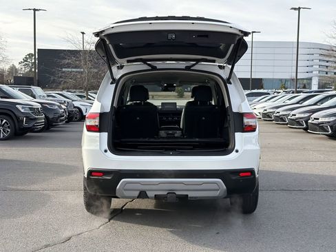 Used 2025 Honda Pilot EX-L image 16