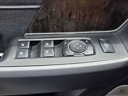 Used 2023 Ford F250 Lariat w/ Black Appearance Package AWD/4WD image 17