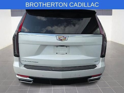 Used 2022 Cadillac Escalade Premium Luxury AWD/4WD image 8