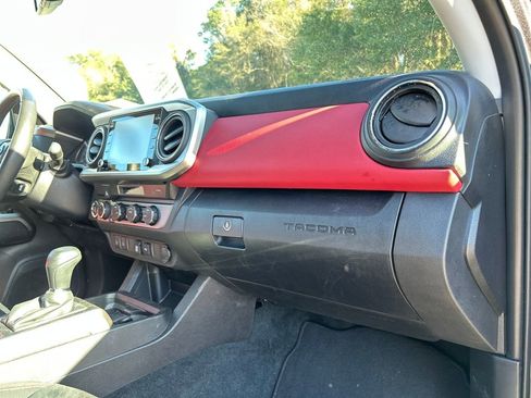 Used 2023 Toyota Tacoma image 14