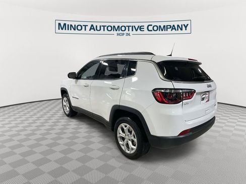 Used 2024 Jeep Compass Latitude image 6