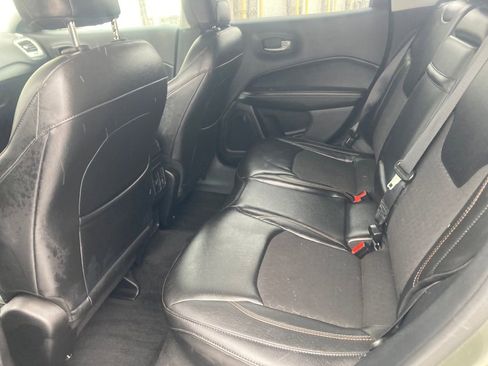 Used 2018 Jeep Compass Latitude image 32