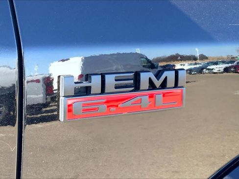 Used 2022 RAM 2500 Limited w/ Night Edition image 9