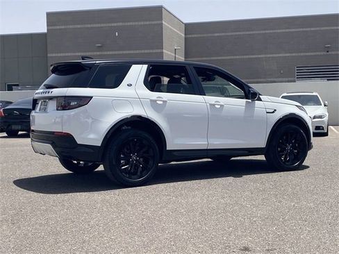 New 2024 Land Rover Discovery Sport Dynamic SE image 6