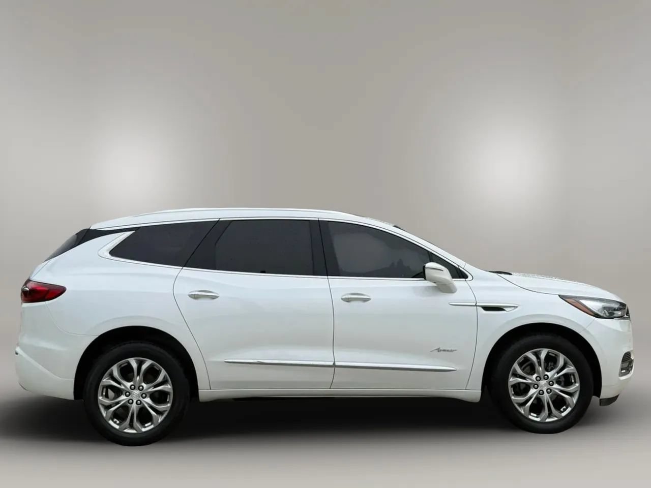 Used 2021 Buick Enclave Avenir w/ Avenir Technology Package AWD/4WD image 7