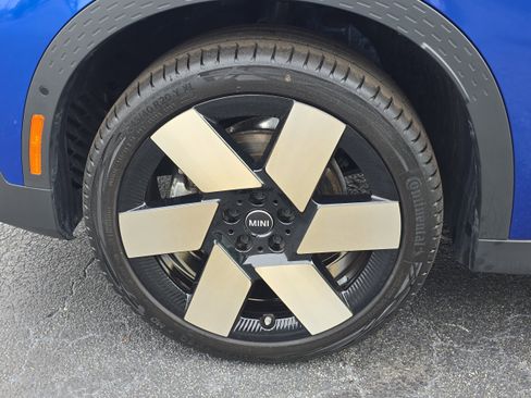 Certified 2025 MINI Cooper Countryman S image 9