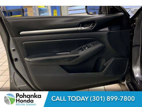 Used 2022 Nissan Altima 2.5 SV FWD image 25