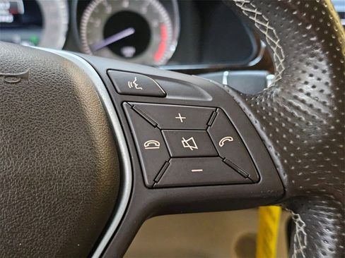 Used 2014 Mercedes-Benz GLK 350 4MATIC image 22