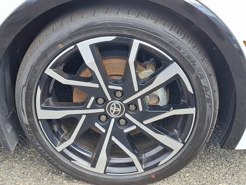 Used 2023 Toyota Prius Prime image 9