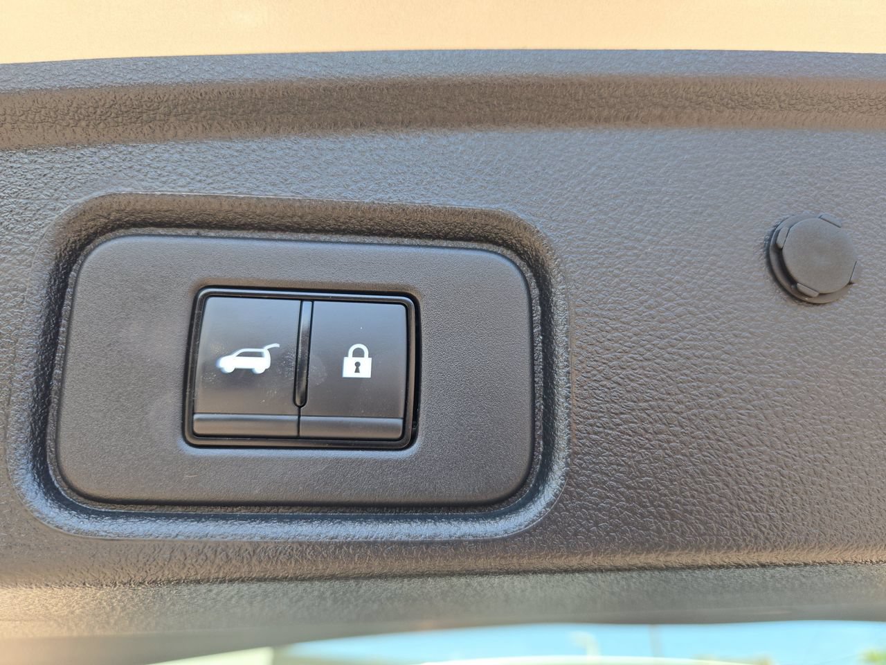 Certified 2025 Nissan Pathfinder SV FWD image 13