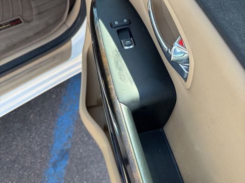 Used 2019 Kia Sedona SX FWD image 16
