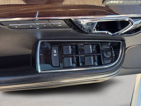 Used 2016 Jaguar XJ Supercharged RWD image 54