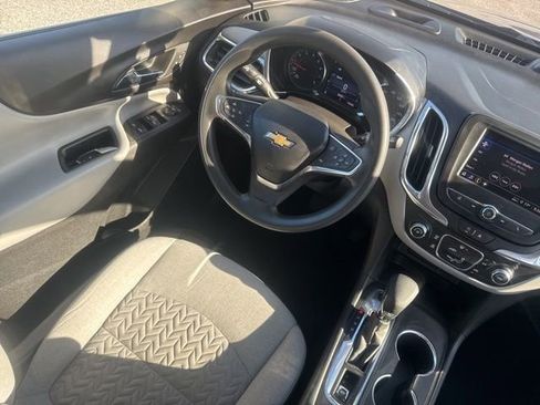 Used 2024 Chevrolet Equinox LS w/ LS Convenience Package AWD/4WD image 35