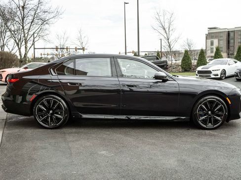Used 2023 BMW 760i xDrive w/ Executive Package AWD/4WD image 3