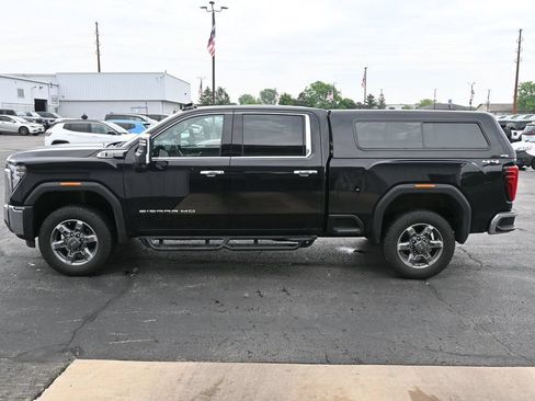 Used 2025 GMC Sierra 2500 SLT w/ SLT Convenience Package AWD/4WD image 11