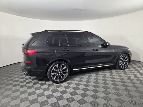 Used 2021 BMW X7 xDrive40i w/ M Sport Package AWD/4WD image 4