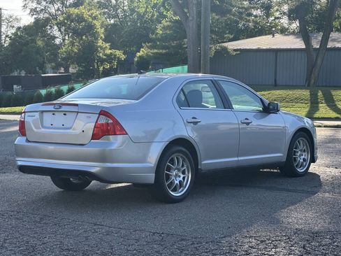 Used 2010 Ford Fusion SE FWD image 6