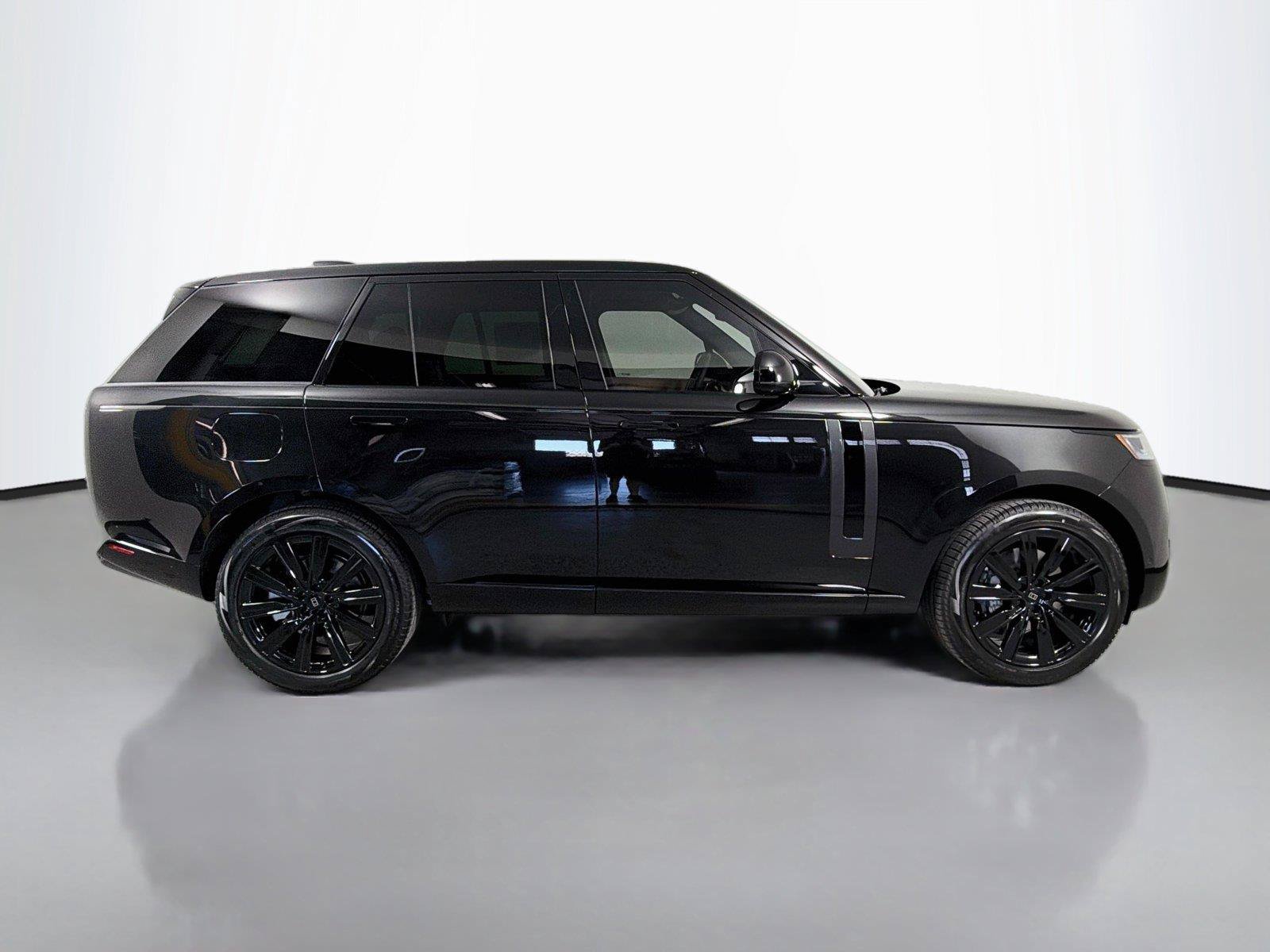 New 2027 Land Rover Range Rover SE AWD/4WD image 4