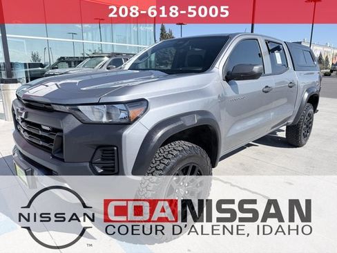 Used 2025 Chevrolet Colorado Trail Boss AWD/4WD image 1
