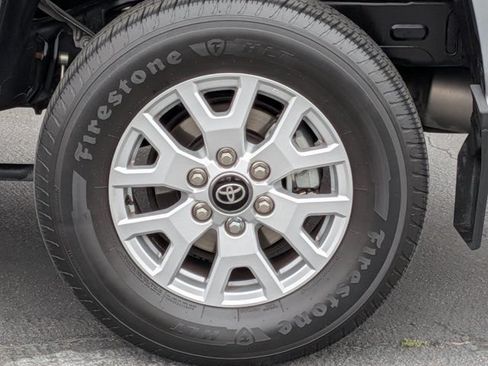 Used 2024 Toyota Tacoma SR5 w/ SR5 Upgrade Package AWD/4WD image 13
