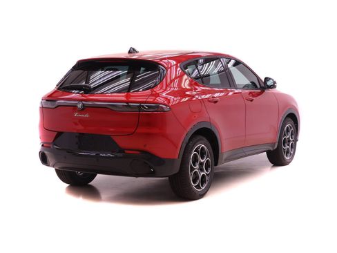 New 2026 Alfa Romeo Tonale AWD/4WD image 4