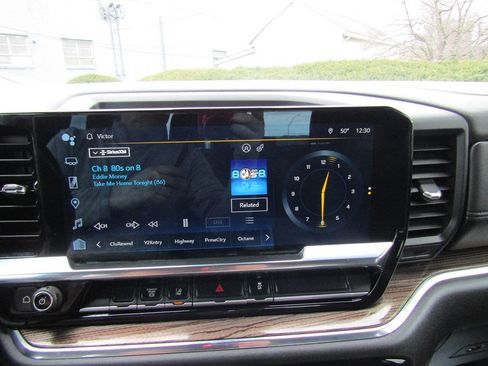 Used 2024 Chevrolet Silverado 2500 LT w/ Convenience Package image 17