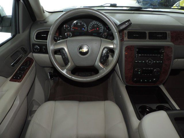 Used 2014 Chevrolet Tahoe LT w/ Luxury Package RWD image 23