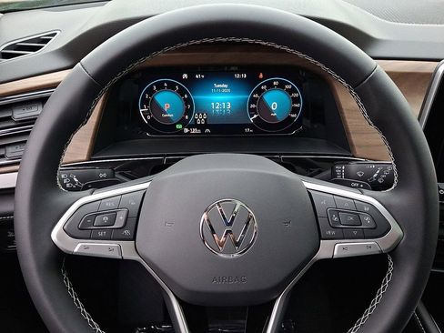 New 2026 Volkswagen Atlas SE image 14