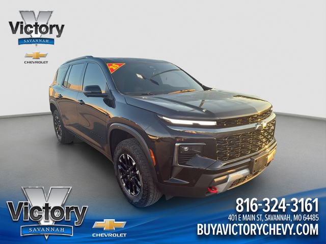 Used 2025 Chevrolet Traverse Z71 w/ Enhanced Driving Package AWD/4WD image 1