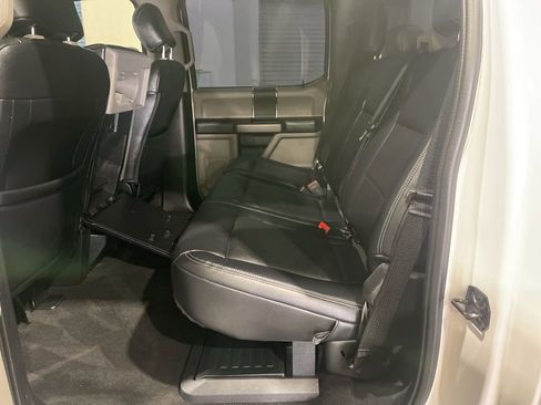 Used 2020 Ford F250 XLT w/ FX4 Off-Road Package image 11