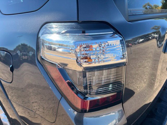 Used 2022 Toyota 4Runner SR5 Premium AWD/4WD image 11